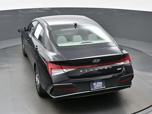 Certified 2026 Hyundai Elantra Hybrid FWD image 35