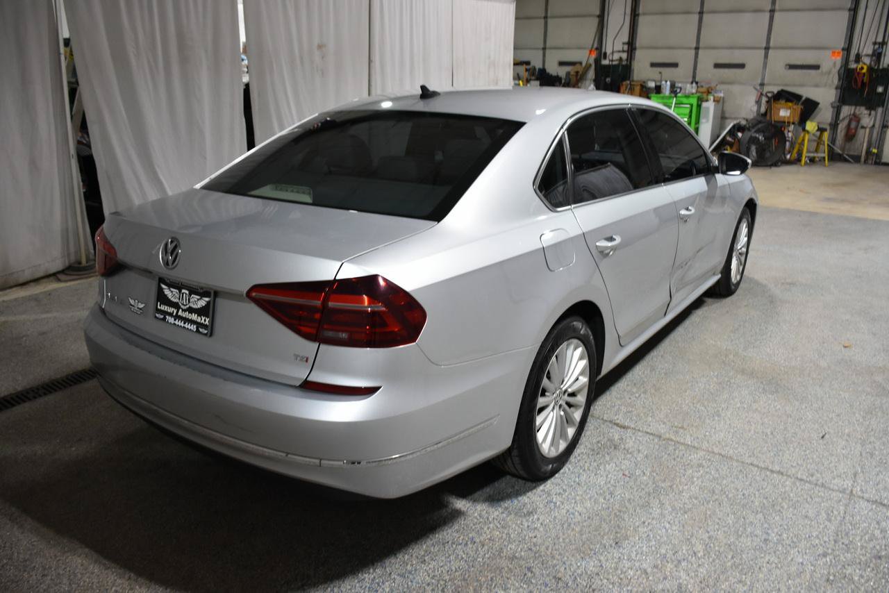 Used 2017 Volkswagen Passat 1.8T SE FWD image 27