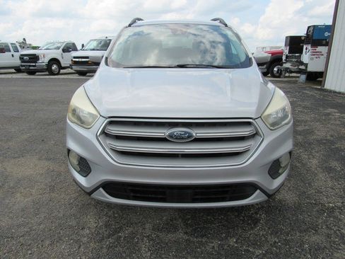 Used 2018 Ford Escape SE w/ Ford Safe & Smart Package FWD image 8