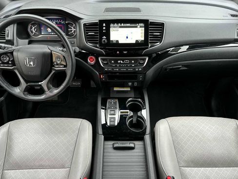 Used 2023 Honda Passport Elite image 5