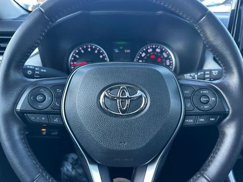 Certified 2022 Toyota RAV4 XLE image 30