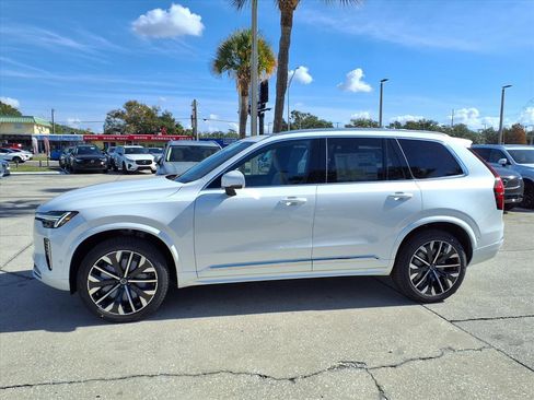 New 2026 Volvo XC90 B5 Plus w/ Protection Package Premier image 4