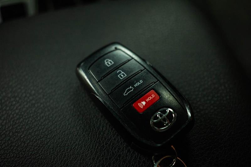 Used 2025 Toyota Camry LE FWD image 20