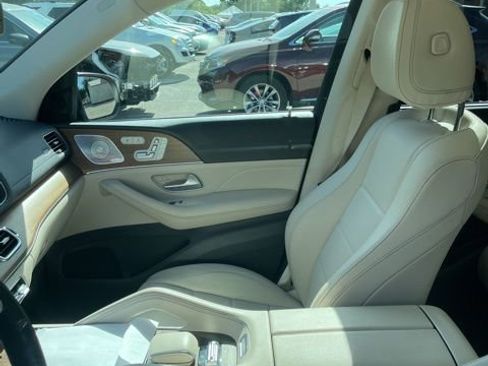 Used 2020 Mercedes-Benz GLS 450 4MATIC image 9