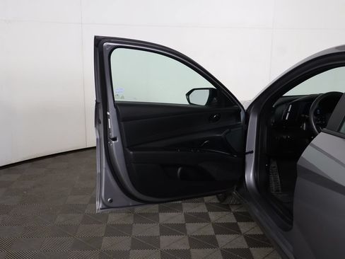 Used 2025 Hyundai Elantra Sport FWD image 16