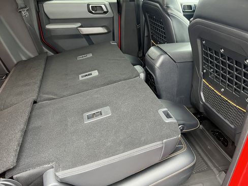 Used 2023 Ford Bronco Badlands image 23