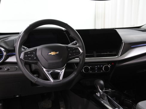 Certified 2024 Chevrolet Trax LT w/ Sunroof Package image 4