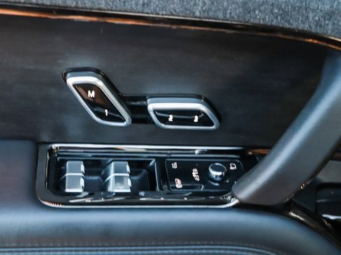 Used 2023 Land Rover Range Rover Sport SE image 27