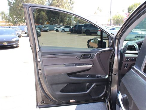 Used 2022 Honda Odyssey EX-L image 6