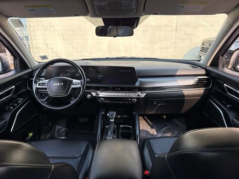 Used 2024 Kia Telluride LX AWD/4WD image 15
