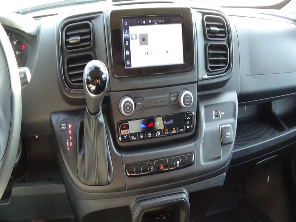 Used 2025 RAM ProMaster 2500 w/ Storage Group FWD image 18