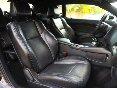 Used 2018 Dodge Challenger R/T Plus image 35