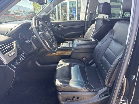 Used 2017 GMC Yukon Denali w/ Open Road Package AWD/4WD image 14