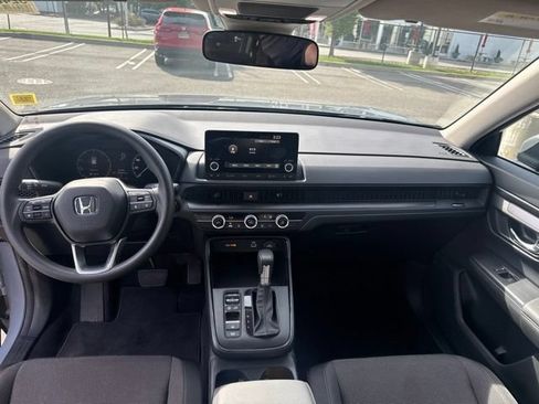 Used 2023 Honda CR-V LX image 15