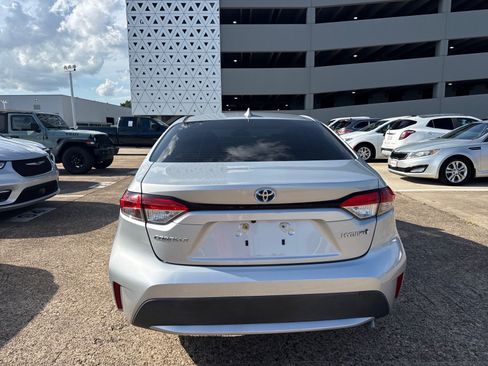Used 2021 Toyota Corolla LE FWD image 7