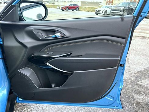 New 2026 Chevrolet Trax ACTIV w/ Sunroof Package FWD image 16