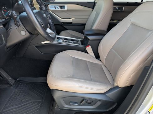 Used 2021 Ford Explorer Limited w/ Equipment Group 301A image 14