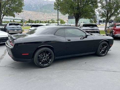 Used 2022 Dodge Challenger GT AWD/4WD image 7
