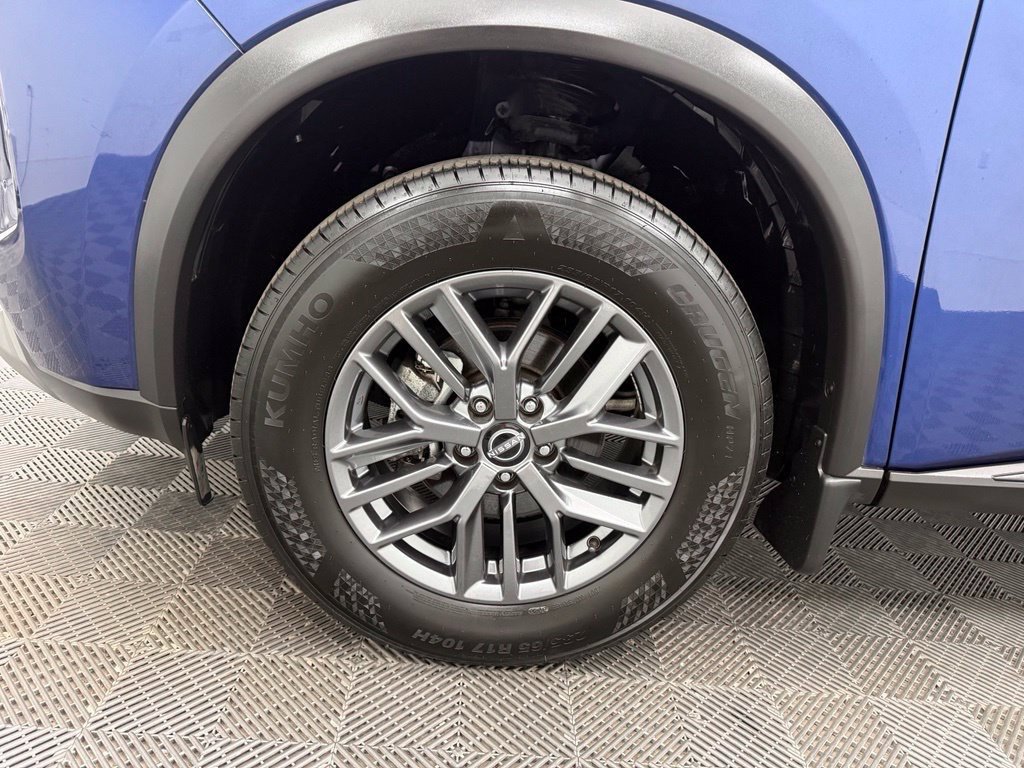 Used 2023 Nissan Rogue S AWD/4WD image 14