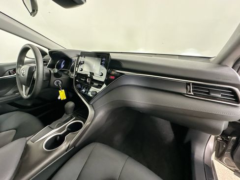 Used 2021 Toyota Camry LE FWD image 41