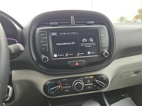 Certified 2023 Kia Soul LX w/ LX Technology Package image 16