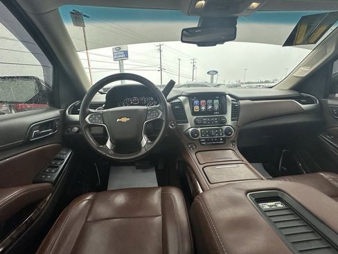 Used 2017 Chevrolet Suburban Premier image 17