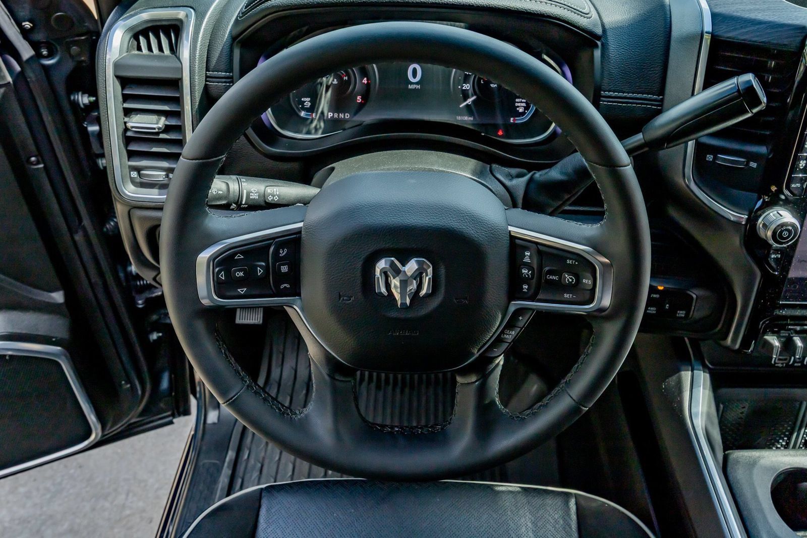 Used 2025 RAM 3500 Laramie AWD/4WD image 18