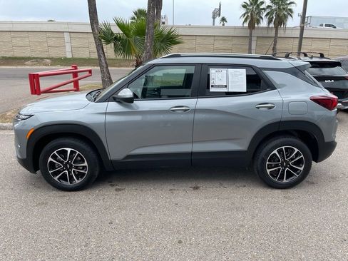 Used 2024 Chevrolet TrailBlazer LT w/ Driver Confidence Package image 4