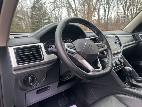 Used 2022 Volkswagen Atlas SE image 6