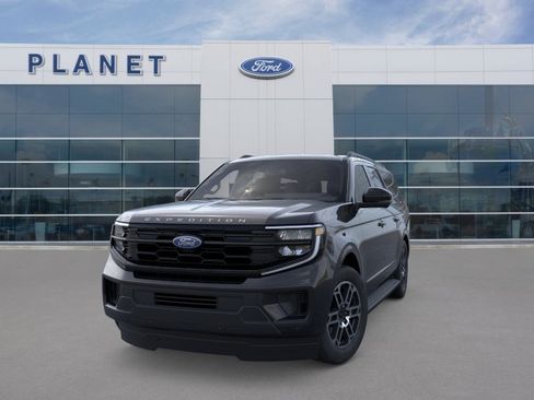 New 2026 Ford Expedition Max Active RWD image 2