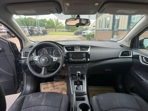 Used 2017 Nissan Sentra SV FWD image 23