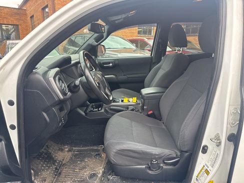 Used 2016 Toyota Tacoma TRD Off-Road w/ Towing Package image 20