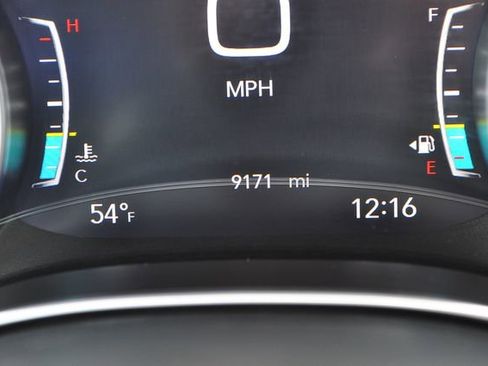 Used 2025 Chrysler Pacifica Limited FWD image 25