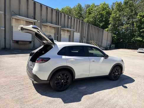 Certified 2025 Honda HR-V Sport image 10
