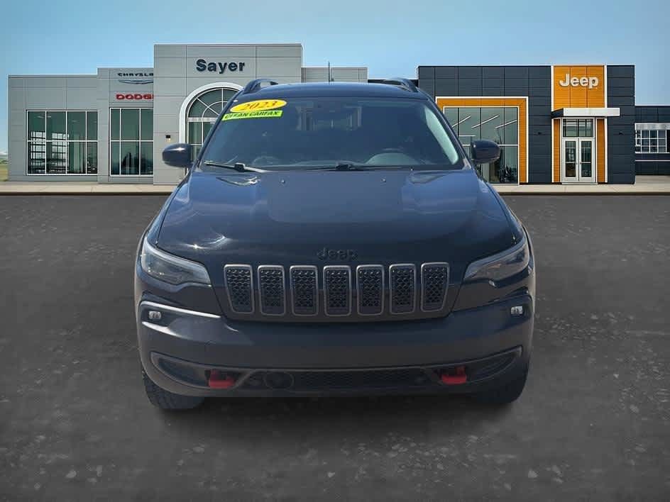 Used 2023 Jeep Cherokee Trailhawk w/ Trailer Tow Group AWD/4WD image 2