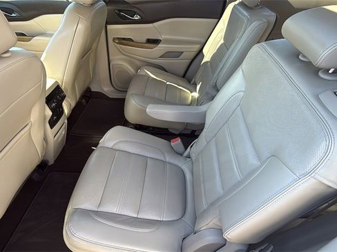 Used 2017 GMC Acadia Denali w/ Technology Package image 14