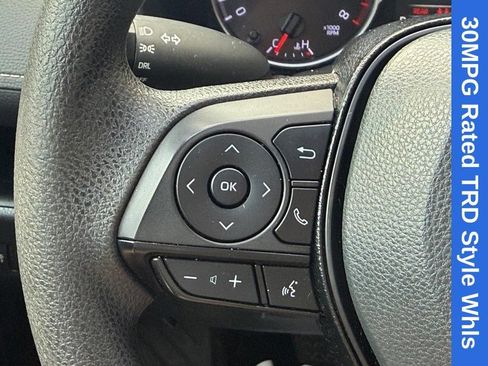 Used 2020 Toyota RAV4 LE FWD image 20