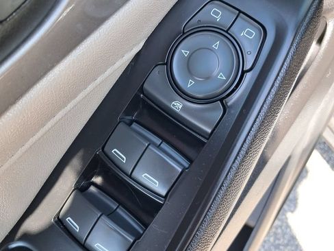 Used 2023 Chevrolet Traverse LS AWD/4WD image 10