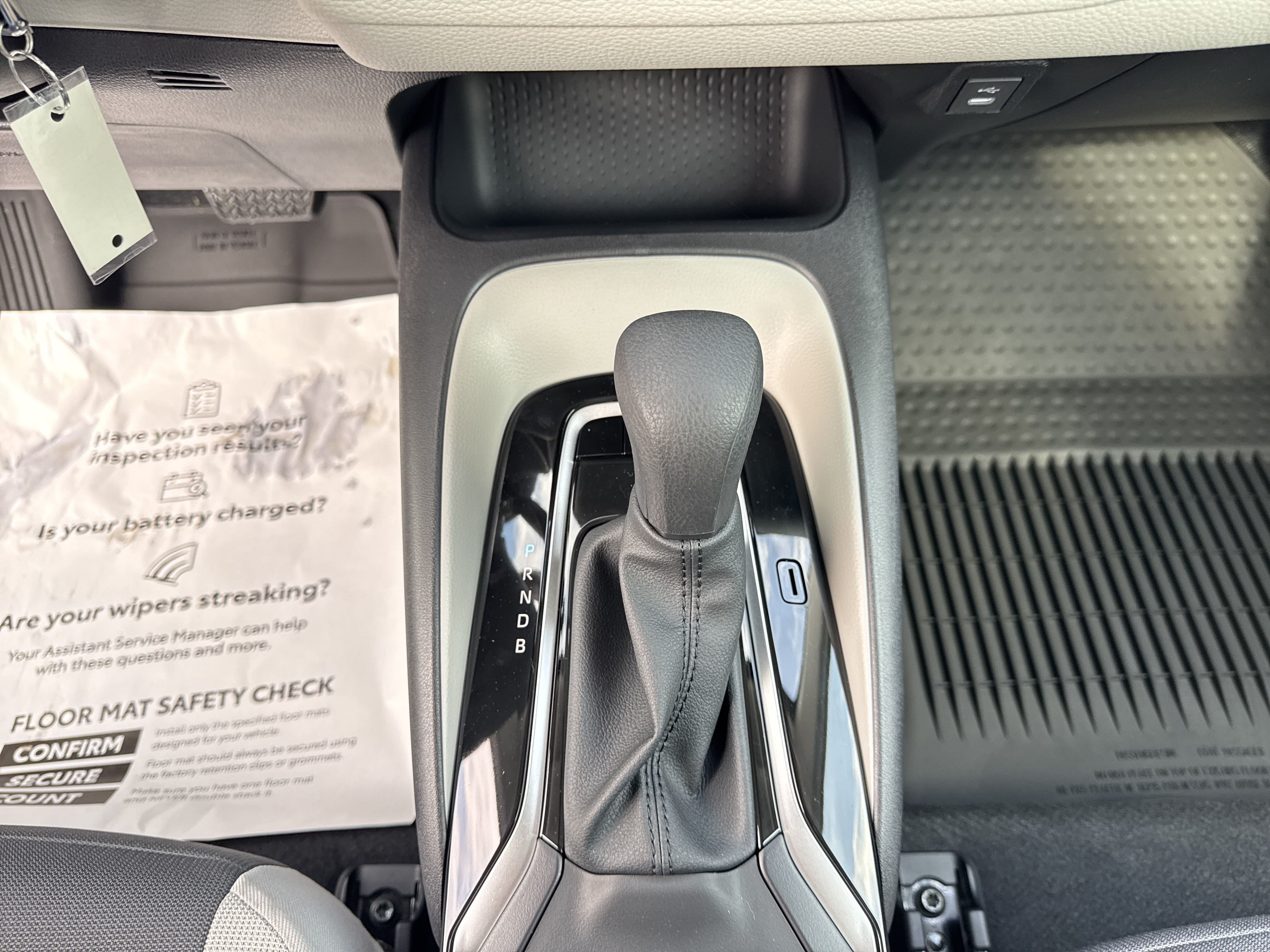Used 2025 Toyota Corolla LE FWD image 20
