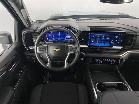 Certified 2024 Chevrolet Silverado 2500 LT w/ Convenience Package AWD/4WD image 15