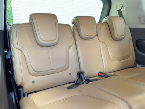 Used 2025 INFINITI QX80 Sensory w/ Exterior Package AWD/4WD image 41