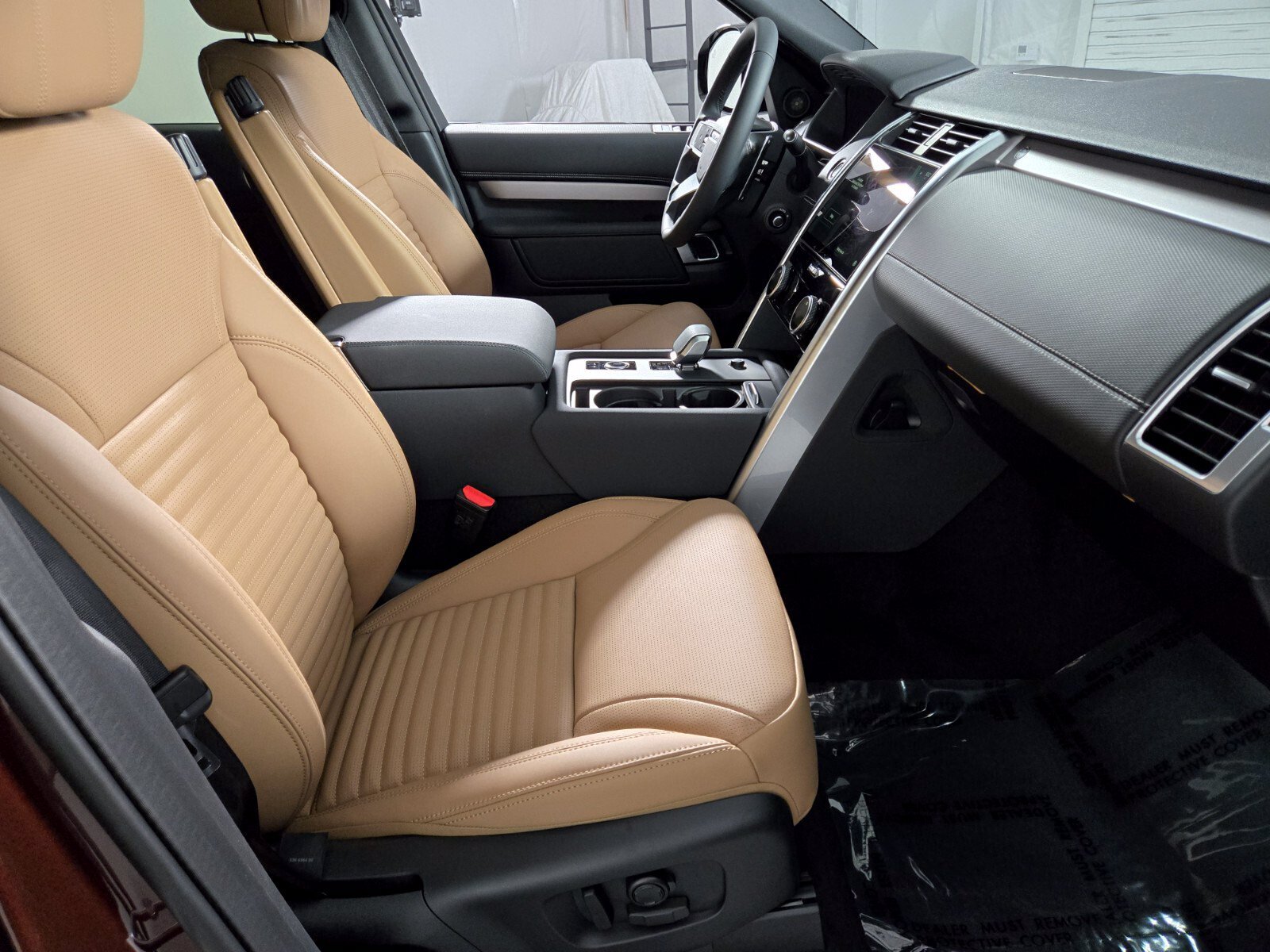 New 2026 Land Rover Discovery Limited Edition AWD/4WD image 3