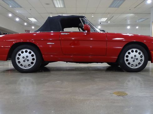 Used 1991 Alfa Romeo Spider Veloce RWD image 19