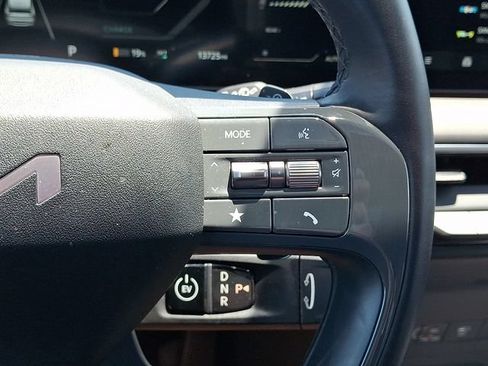Used 2024 Kia EV9 Land AWD/4WD image 22