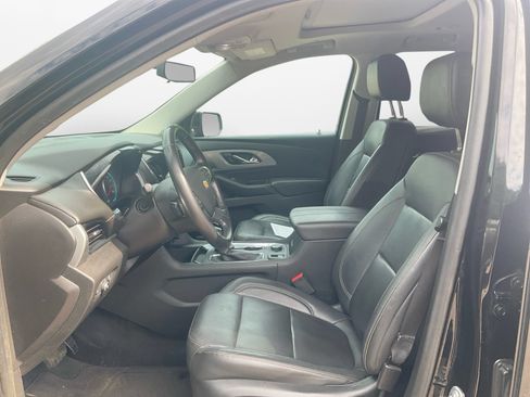 Used 2021 Chevrolet Traverse LT w/ LT Premium Package AWD/4WD image 9
