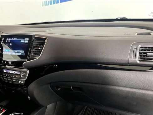 Used 2022 Honda Pilot Touring image 12
