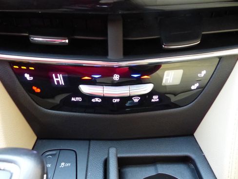 Used 2020 Cadillac CT6 Luxury image 34