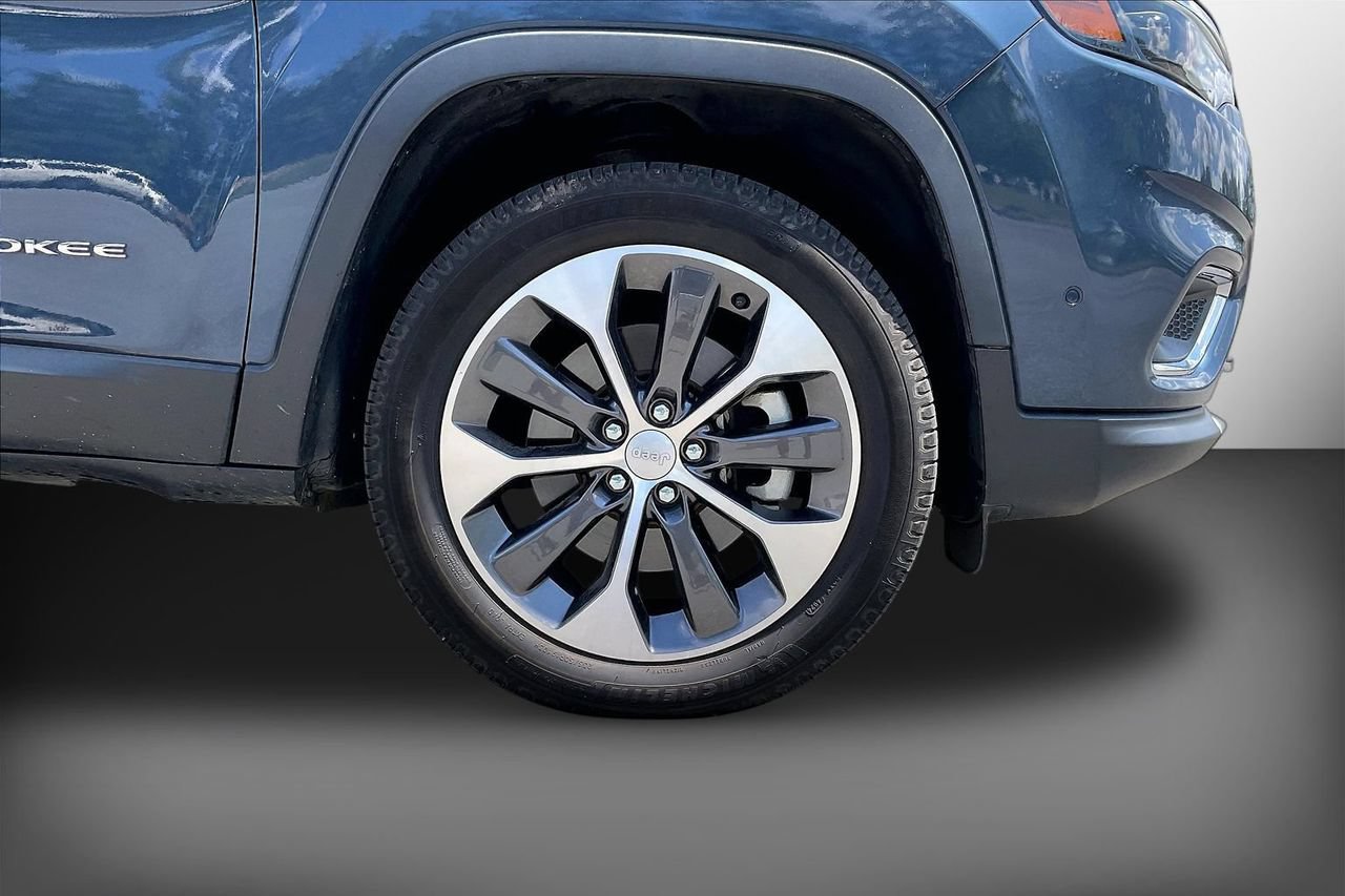 Certified 2022 Jeep Cherokee Limited w/ Elite Package AWD/4WD image 35