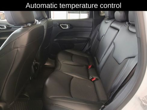 New 2026 Jeep Compass Latitude image 13