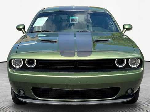 Used 2022 Dodge Challenger SXT w/ Driver Convenience Group AWD/4WD image 2